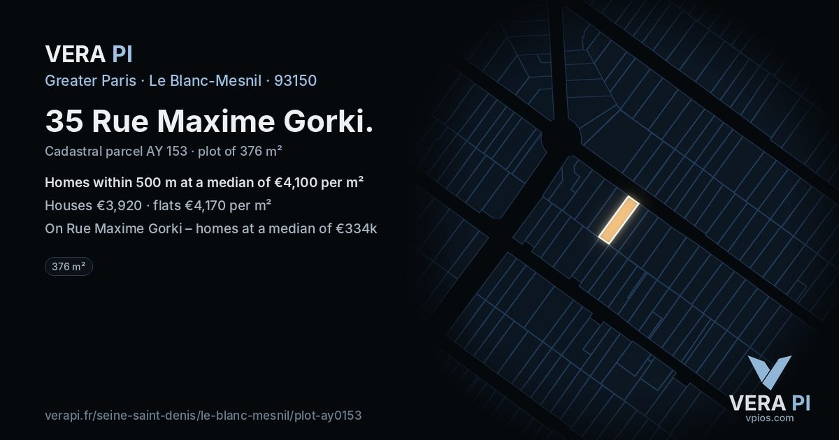 35 Rue Maxime Gorki, Le Blanc-Mesnil at night – the plot lit, the parcels around coloured by the prices near them