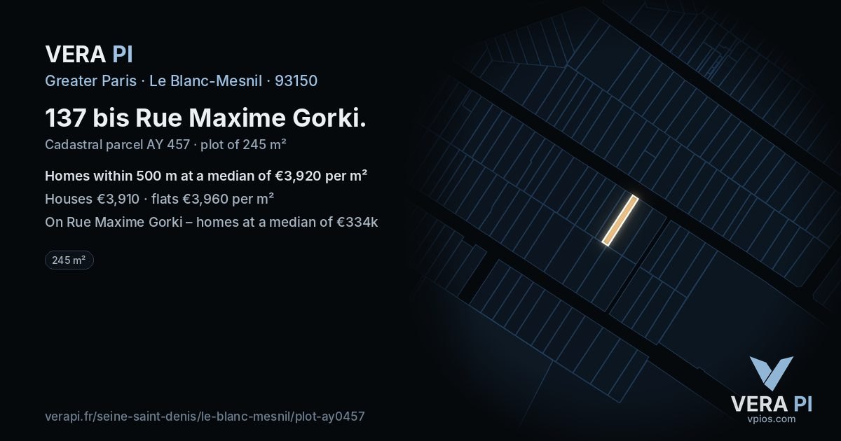 137 bis Rue Maxime Gorki, Le Blanc-Mesnil at night – the plot lit, the parcels around coloured by the prices near them