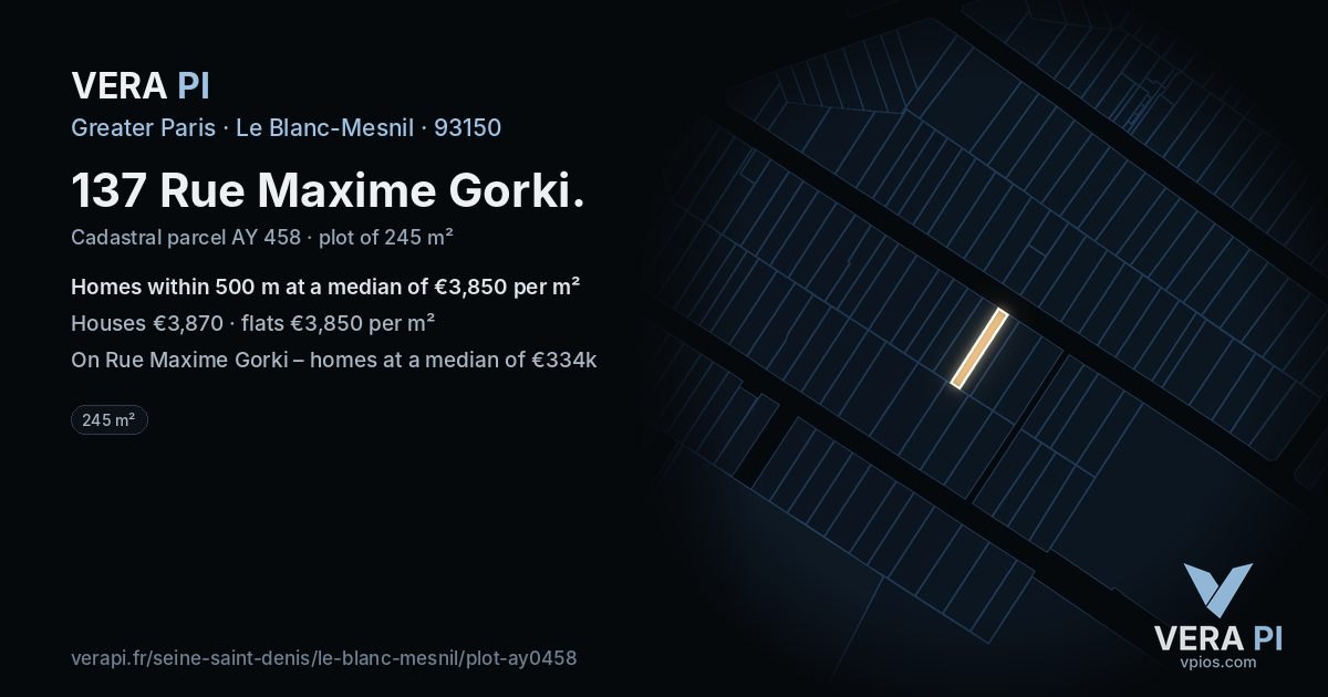 137 Rue Maxime Gorki, Le Blanc-Mesnil at night – the plot lit, the parcels around coloured by the prices near them