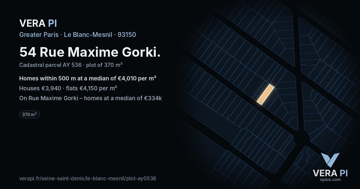 54 Rue Maxime Gorki, Le Blanc-Mesnil at night – the plot lit, the parcels around coloured by the prices near them