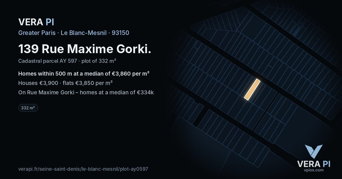 139 Rue Maxime Gorki, Le Blanc-Mesnil at night – the plot lit, the parcels around coloured by the prices near them