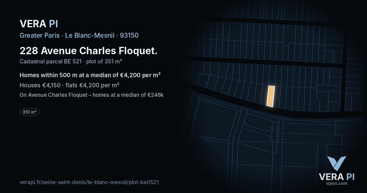 228 Avenue Charles Floquet, Le Blanc-Mesnil at night – the plot lit, the parcels around coloured by the prices near them