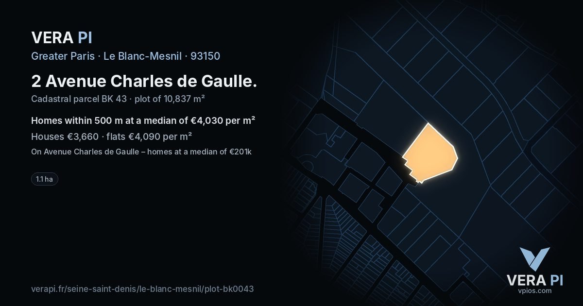 2 Avenue Charles de Gaulle, Le Blanc-Mesnil at night – the plot lit, the parcels around coloured by the prices near them