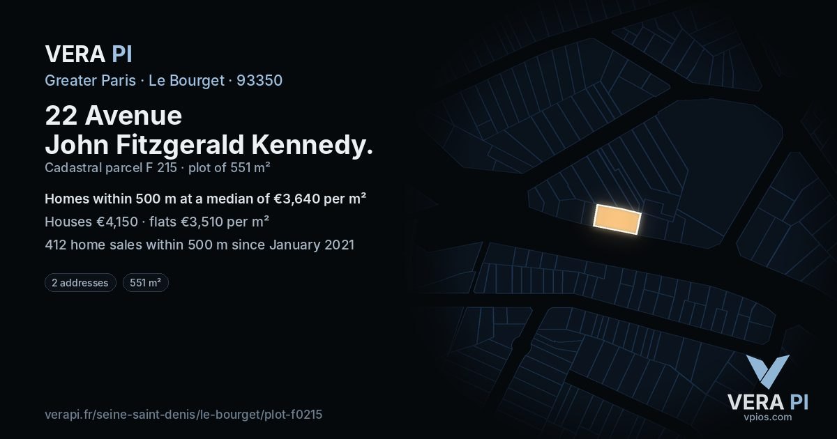 22 Avenue John Fitzgerald Kennedy, Le Bourget at night – the plot lit, the parcels around coloured by the prices near them