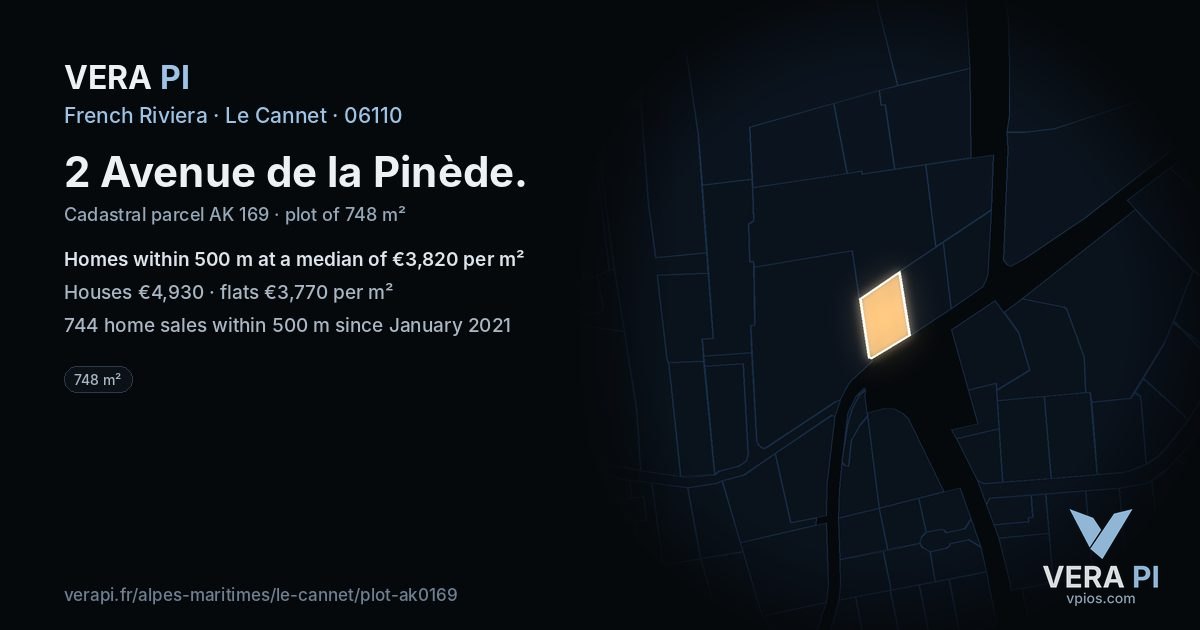 2 Avenue de la Pinède, Le Cannet at night – the plot lit, the parcels around coloured by the prices near them