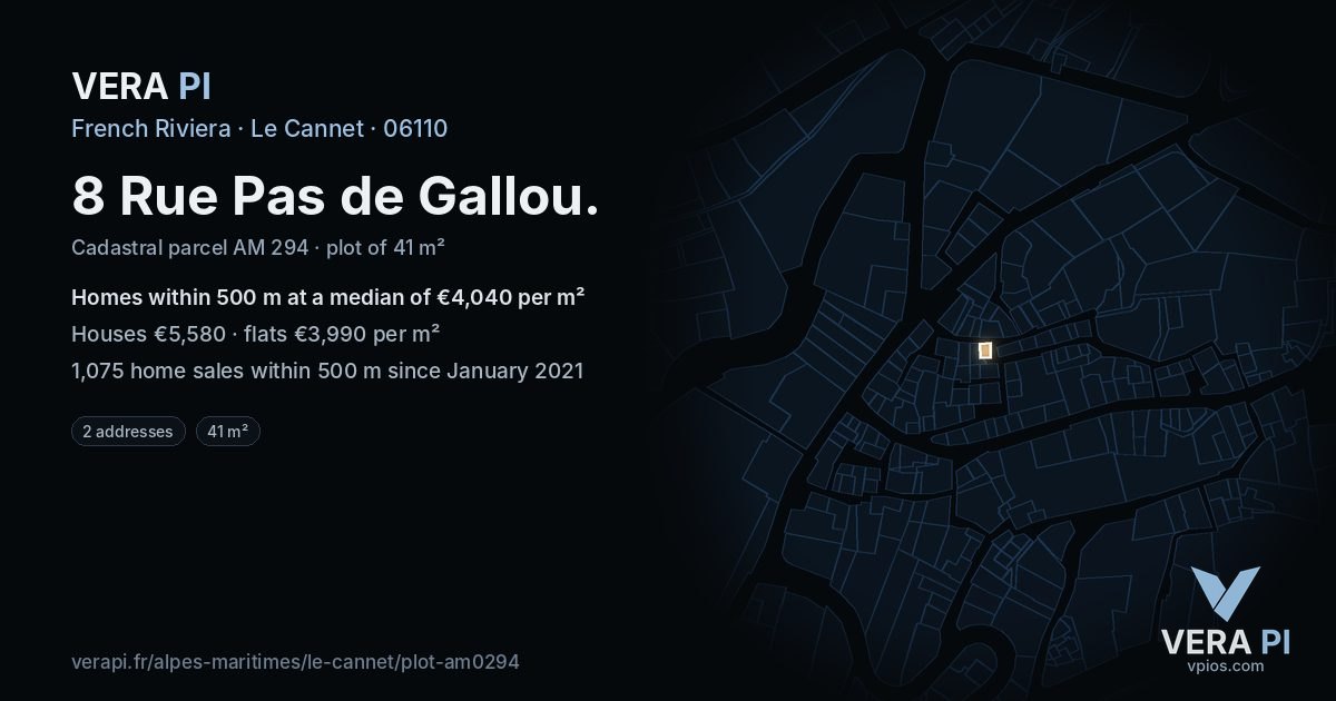 8 Rue Pas de Gallou, Le Cannet at night – the plot lit, the parcels around coloured by the prices near them