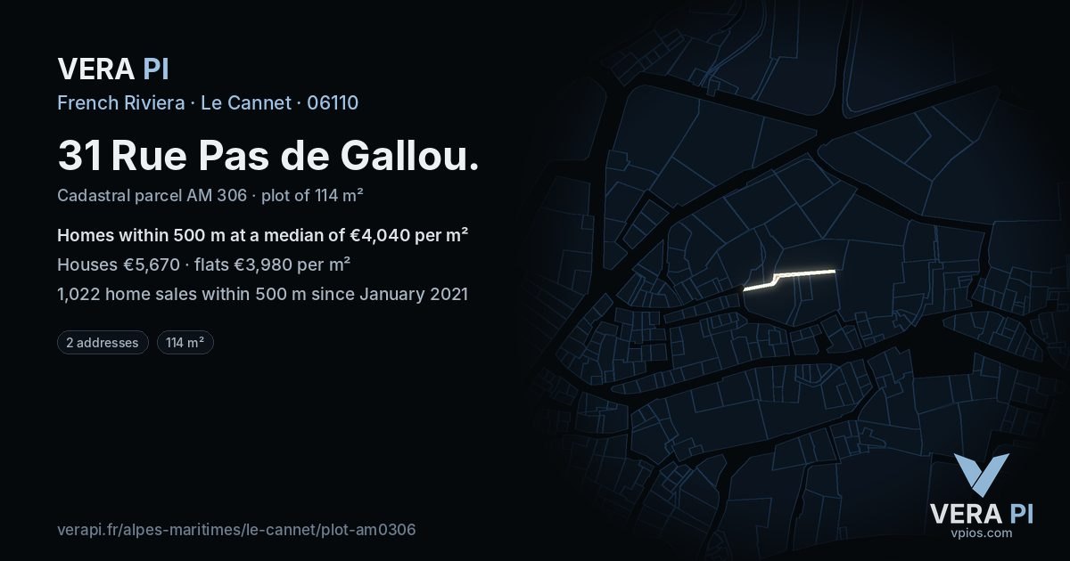 31 Rue Pas de Gallou, Le Cannet at night – the plot lit, the parcels around coloured by the prices near them