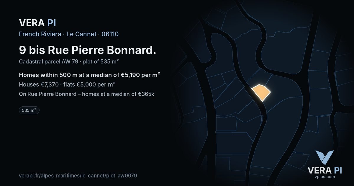 9 bis Rue Pierre Bonnard, Le Cannet at night – the plot lit, the parcels around coloured by the prices near them