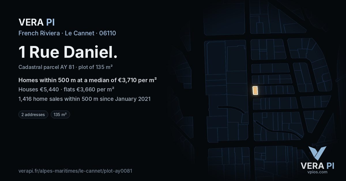 1 Rue Daniel, Le Cannet at night – the plot lit, the parcels around coloured by the prices near them