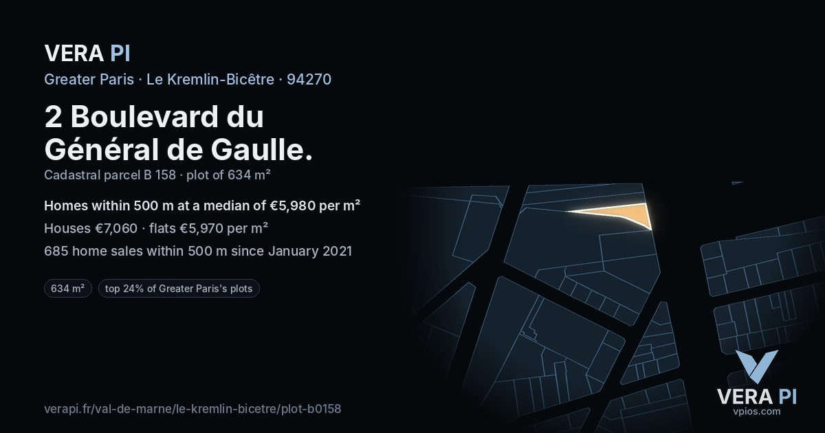 2 Boulevard du Général de Gaulle, Le Kremlin-Bicêtre at night – the plot lit, the parcels around coloured by the prices near them