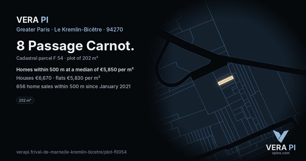 8 Passage Carnot, Le Kremlin-Bicêtre at night – the plot lit, the parcels around coloured by the prices near them