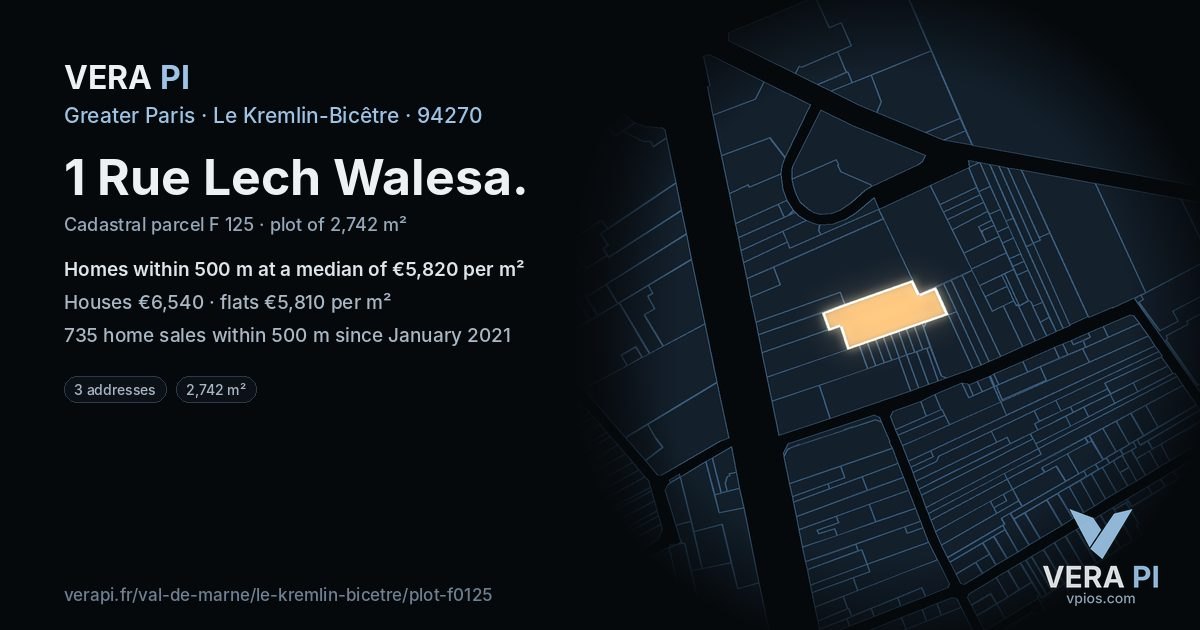 1 Rue Lech Walesa, Le Kremlin-Bicêtre at night – the plot lit, the parcels around coloured by the prices near them
