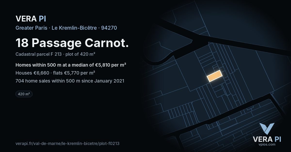 18 Passage Carnot, Le Kremlin-Bicêtre at night – the plot lit, the parcels around coloured by the prices near them