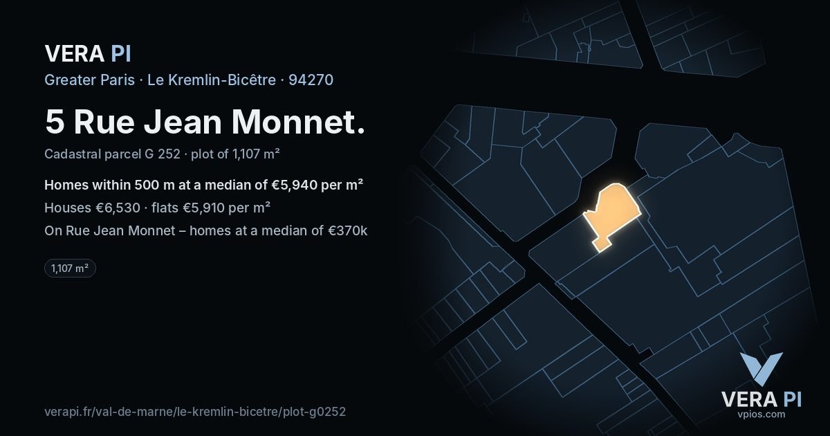 5 Rue Jean Monnet, Le Kremlin-Bicêtre at night – the plot lit, the parcels around coloured by the prices near them