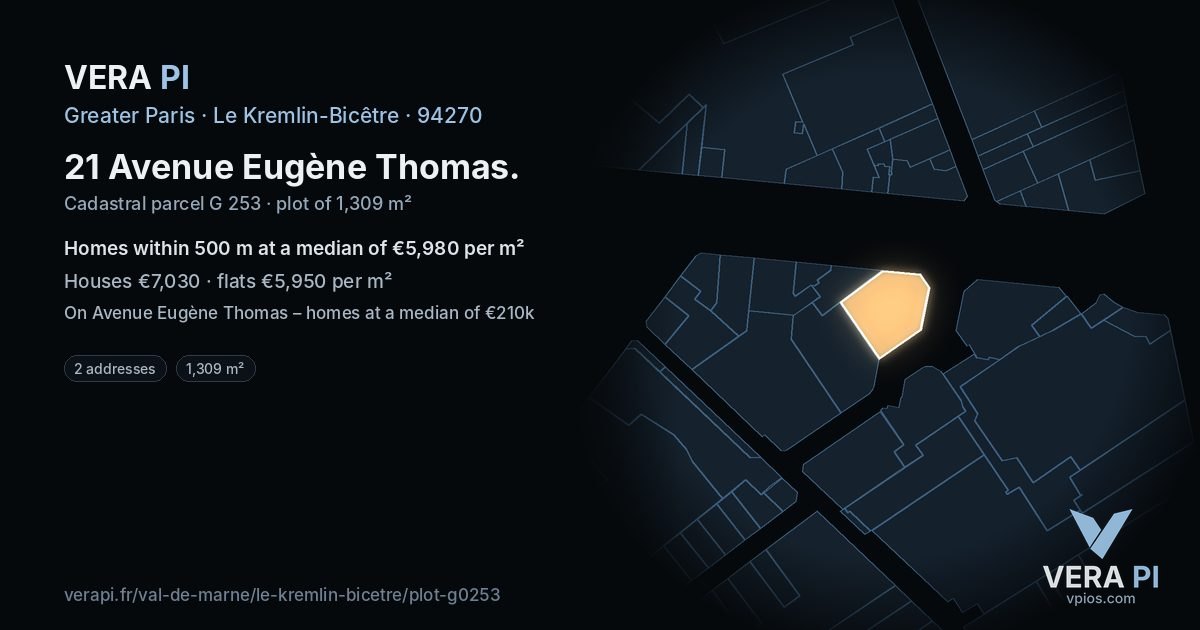 21 Avenue Eugène Thomas, Le Kremlin-Bicêtre at night – the plot lit, the parcels around coloured by the prices near them