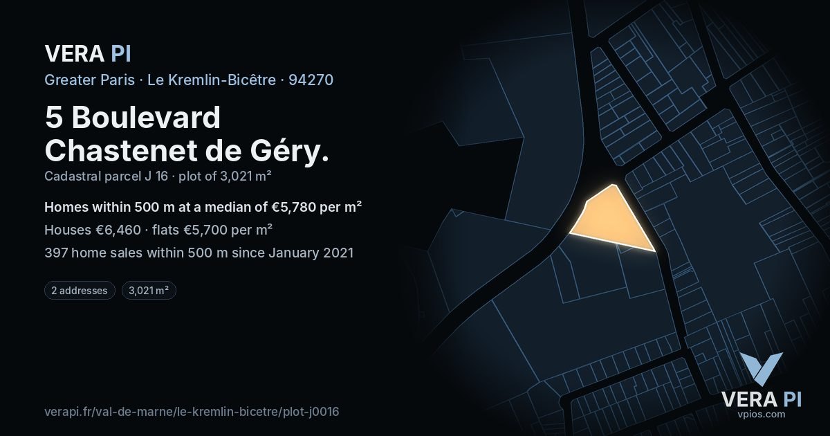 5 Boulevard Chastenet de Géry, Le Kremlin-Bicêtre at night – the plot lit, the parcels around coloured by the prices near them