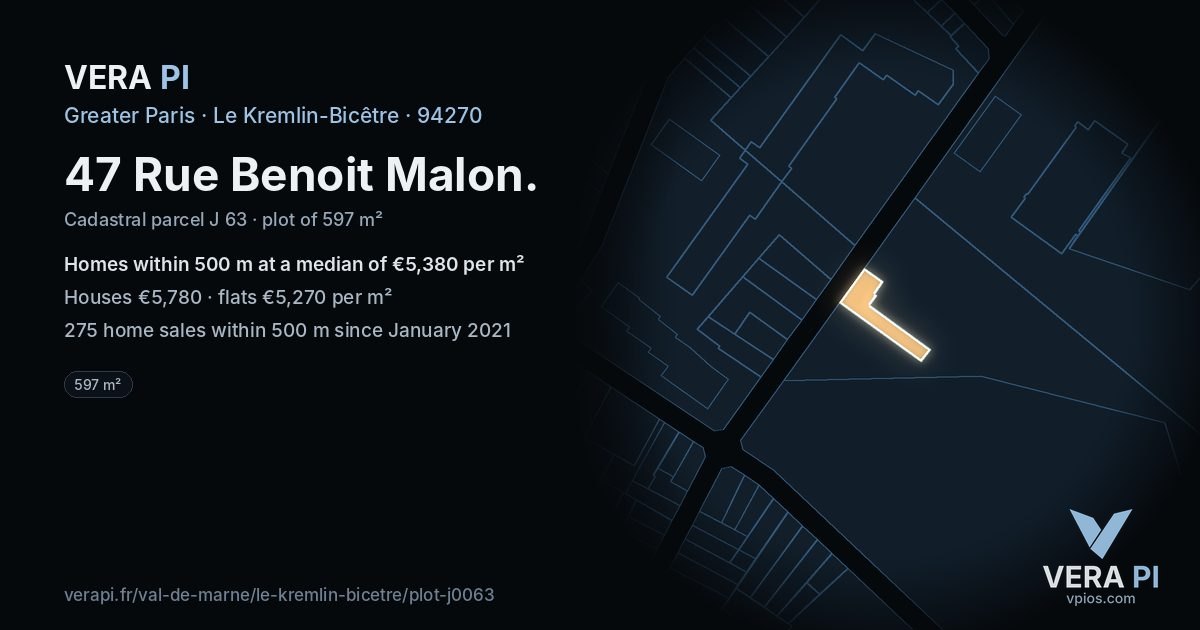 47 Rue Benoit Malon, Le Kremlin-Bicêtre at night – the plot lit, the parcels around coloured by the prices near them