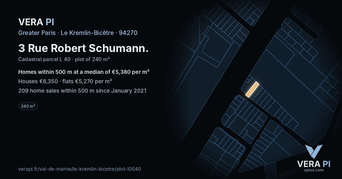 3 Rue Robert Schumann, Le Kremlin-Bicêtre at night – the plot lit, the parcels around coloured by the prices near them