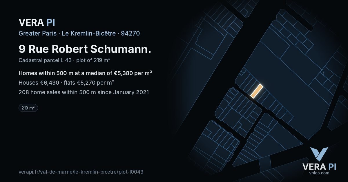 9 Rue Robert Schumann, Le Kremlin-Bicêtre at night – the plot lit, the parcels around coloured by the prices near them