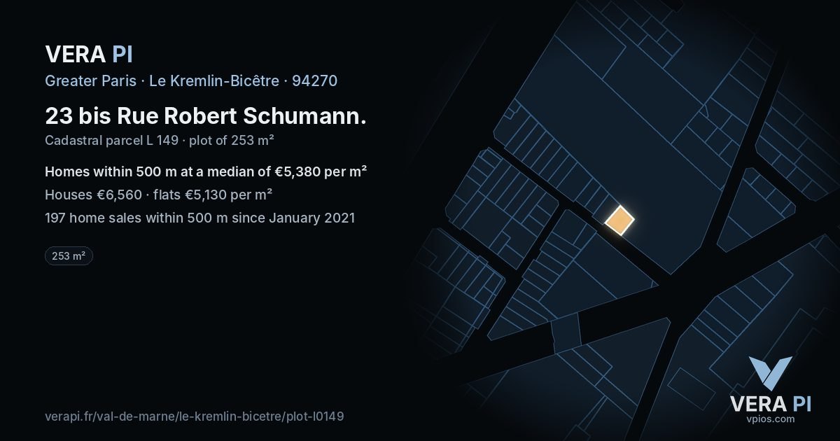 23 bis Rue Robert Schumann, Le Kremlin-Bicêtre at night – the plot lit, the parcels around coloured by the prices near them