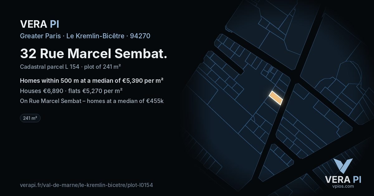 32 Rue Marcel Sembat, Le Kremlin-Bicêtre at night – the plot lit, the parcels around coloured by the prices near them