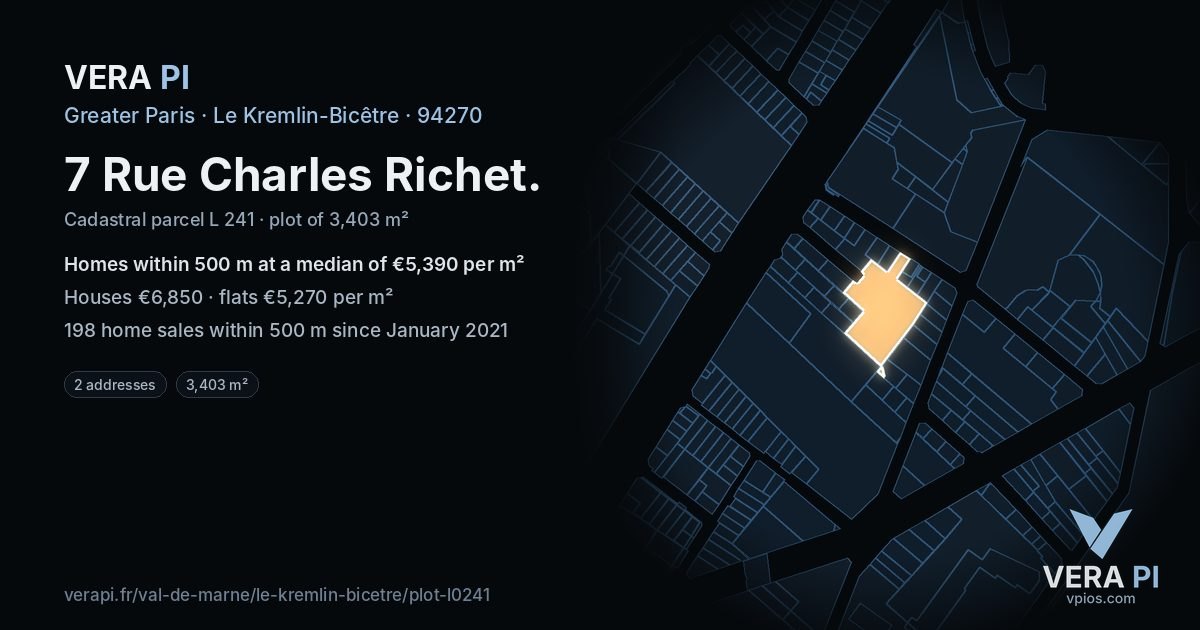 7 Rue Charles Richet, Le Kremlin-Bicêtre at night – the plot lit, the parcels around coloured by the prices near them