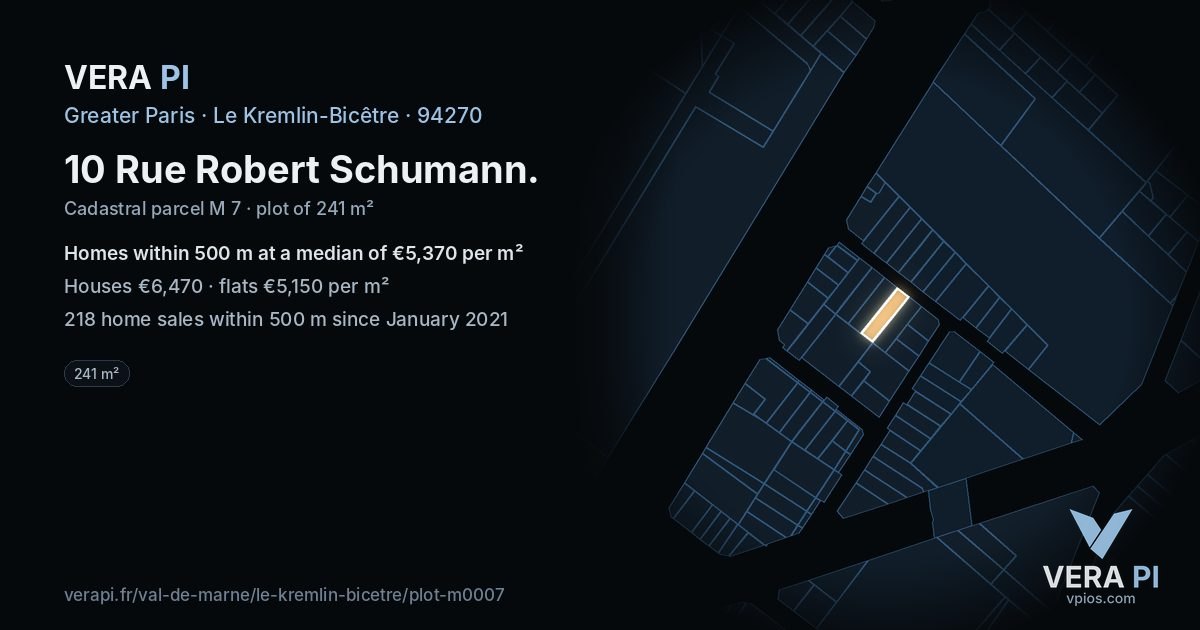10 Rue Robert Schumann, Le Kremlin-Bicêtre at night – the plot lit, the parcels around coloured by the prices near them
