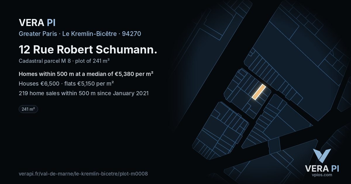 12 Rue Robert Schumann, Le Kremlin-Bicêtre at night – the plot lit, the parcels around coloured by the prices near them
