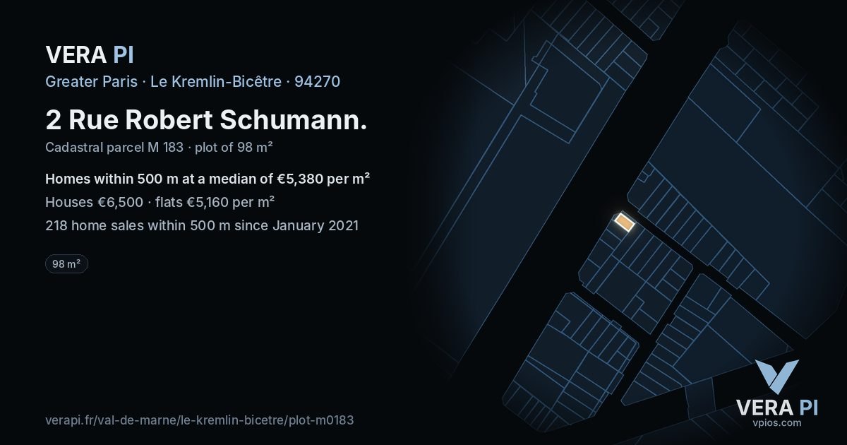 2 Rue Robert Schumann, Le Kremlin-Bicêtre at night – the plot lit, the parcels around coloured by the prices near them