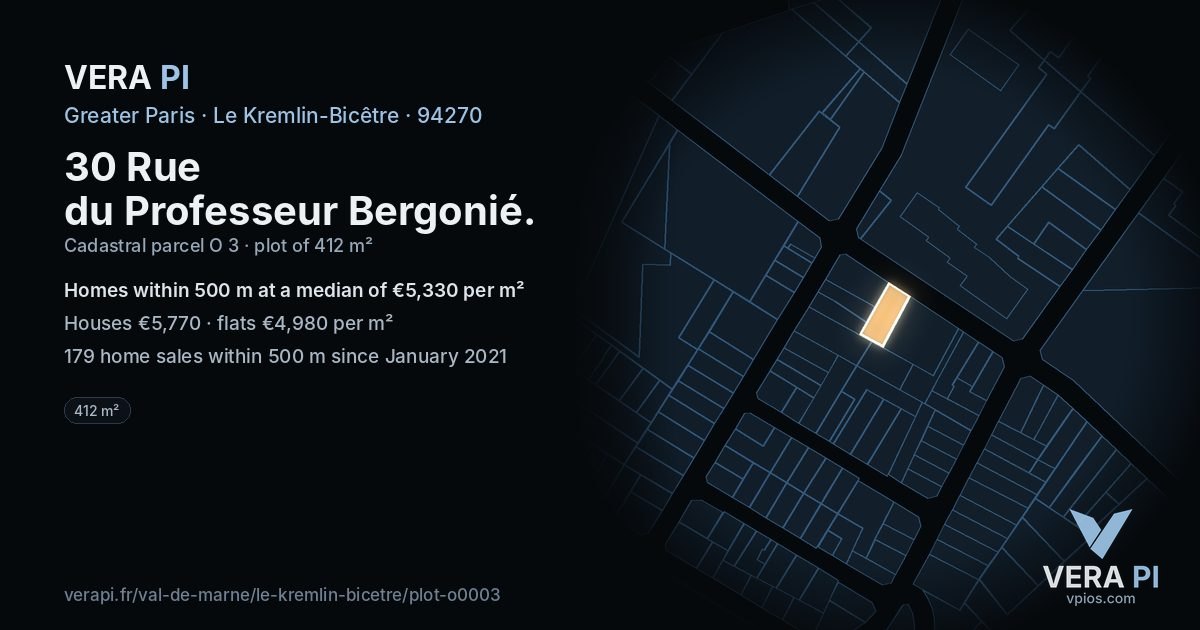 30 Rue du Professeur Bergonié, Le Kremlin-Bicêtre at night – the plot lit, the parcels around coloured by the prices near them