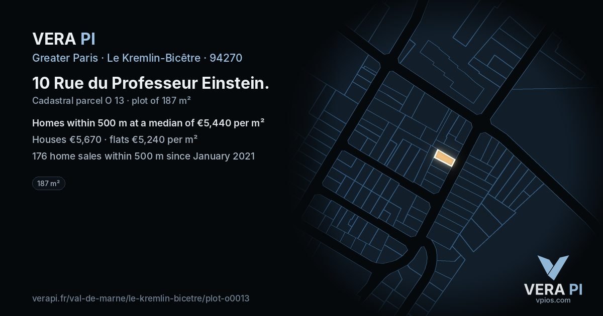 10 Rue du Professeur Einstein, Le Kremlin-Bicêtre at night – the plot lit, the parcels around coloured by the prices near them