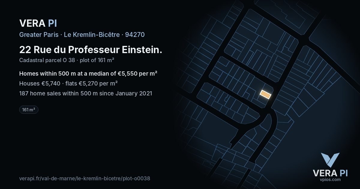 22 Rue du Professeur Einstein, Le Kremlin-Bicêtre at night – the plot lit, the parcels around coloured by the prices near them