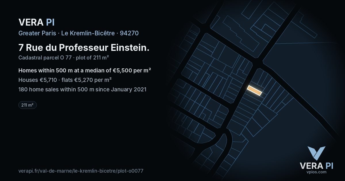 7 Rue du Professeur Einstein, Le Kremlin-Bicêtre at night – the plot lit, the parcels around coloured by the prices near them