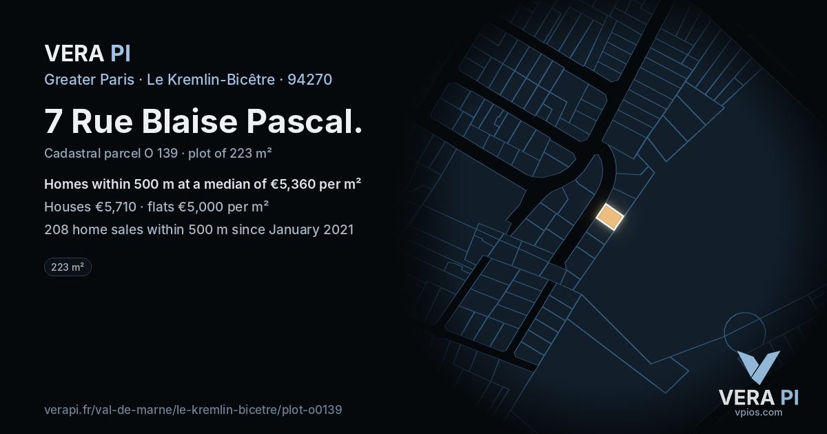 7 Rue Blaise Pascal, Le Kremlin-Bicêtre at night – the plot lit, the parcels around coloured by the prices near them