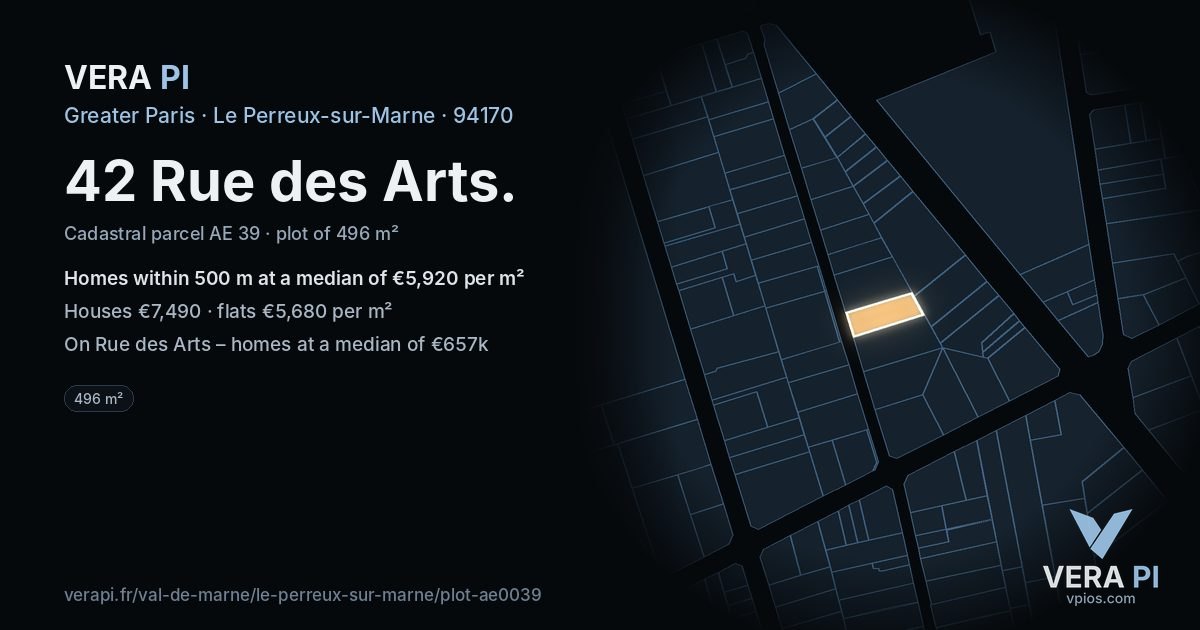 42 Rue des Arts, Le Perreux-sur-Marne at night – the plot lit, the parcels around coloured by the prices near them