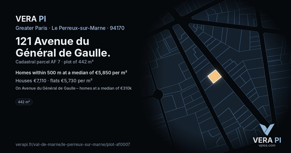 121 Avenue du Général de Gaulle, Le Perreux-sur-Marne at night – the plot lit, the parcels around coloured by the prices near them