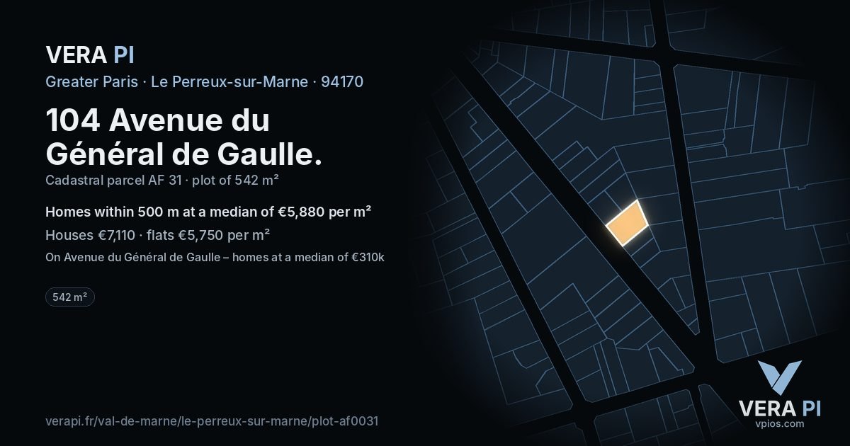 104 Avenue du Général de Gaulle, Le Perreux-sur-Marne at night – the plot lit, the parcels around coloured by the prices near them
