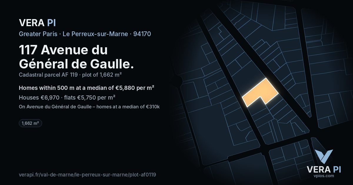 117 Avenue du Général de Gaulle, Le Perreux-sur-Marne at night – the plot lit, the parcels around coloured by the prices near them