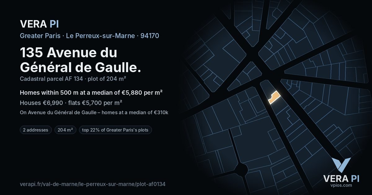 135 Avenue du Général de Gaulle, Le Perreux-sur-Marne at night – the plot lit, the parcels around coloured by the prices near them