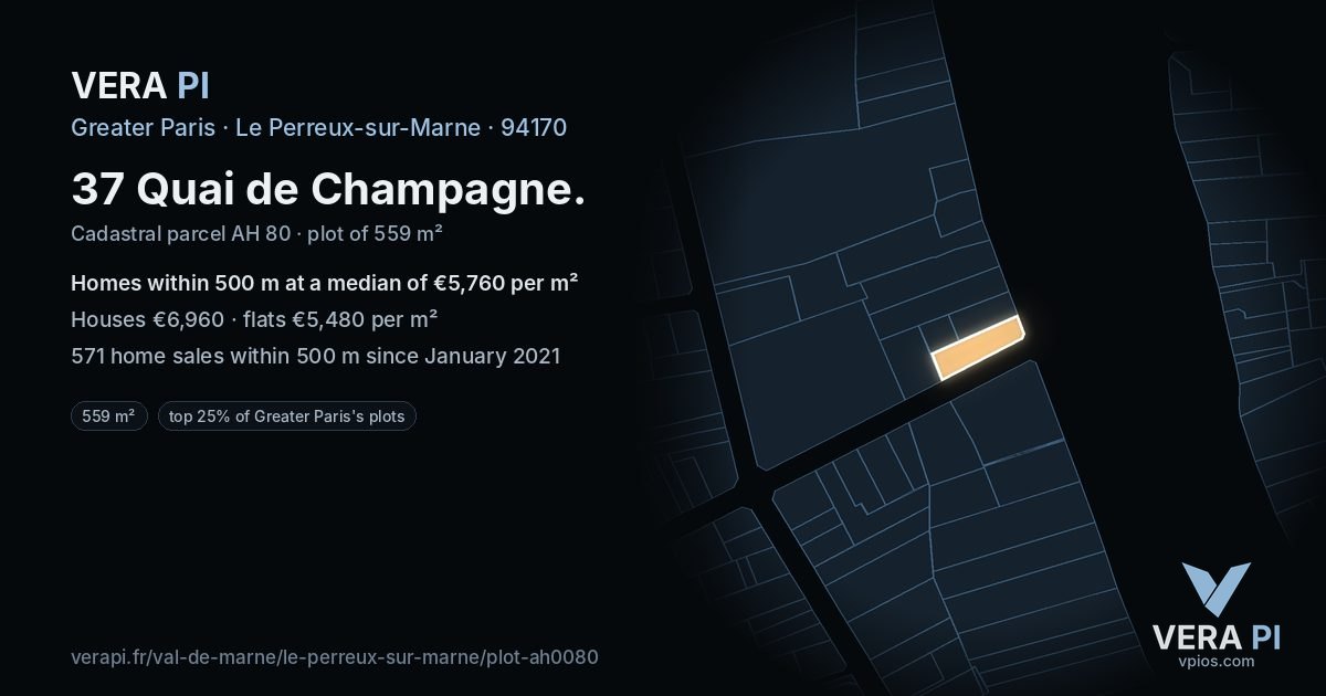 37 Quai de Champagne, Le Perreux-sur-Marne at night – the plot lit, the parcels around coloured by the prices near them