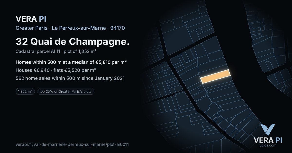32 Quai de Champagne, Le Perreux-sur-Marne at night – the plot lit, the parcels around coloured by the prices near them