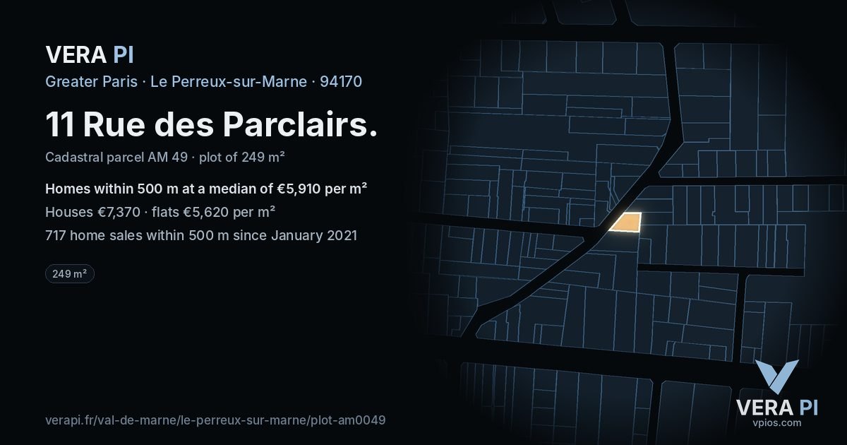 11 Rue des Parclairs, Le Perreux-sur-Marne at night – the plot lit, the parcels around coloured by the prices near them