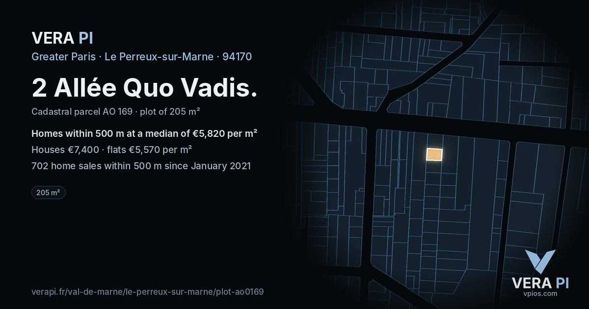 2 Allée Quo Vadis, Le Perreux-sur-Marne at night – the plot lit, the parcels around coloured by the prices near them