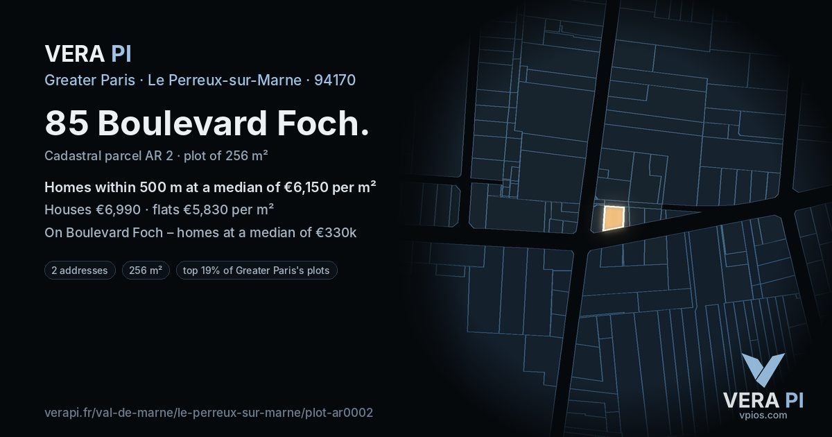 85 Boulevard Foch, Le Perreux-sur-Marne at night – the plot lit, the parcels around coloured by the prices near them