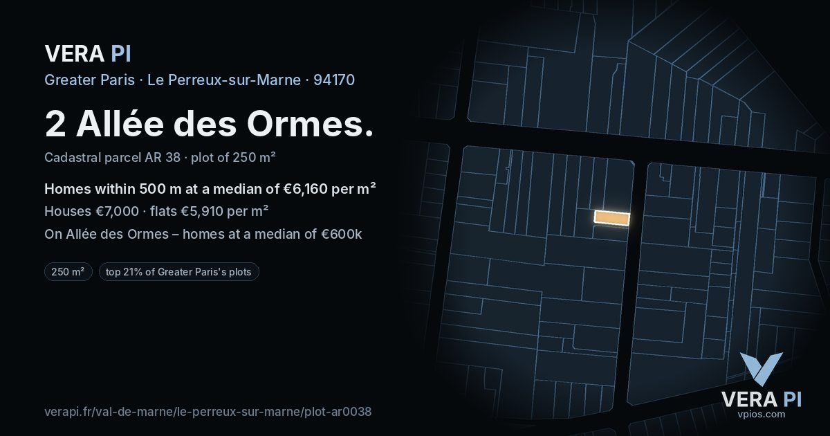 2 Allée des Ormes, Le Perreux-sur-Marne at night – the plot lit, the parcels around coloured by the prices near them
