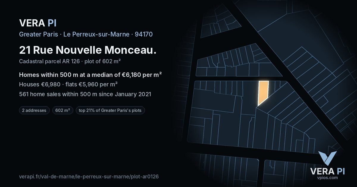 21 Rue Nouvelle Monceau, Le Perreux-sur-Marne at night – the plot lit, the parcels around coloured by the prices near them