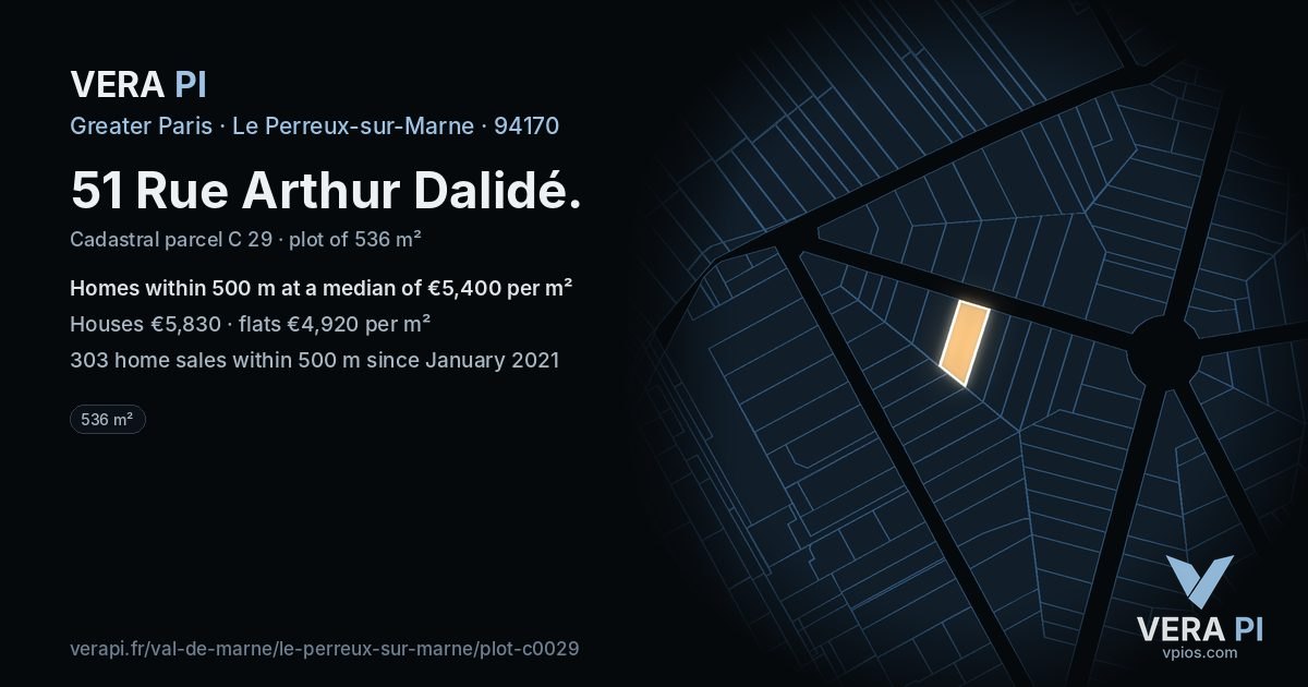51 Rue Arthur Dalidé, Le Perreux-sur-Marne at night – the plot lit, the parcels around coloured by the prices near them