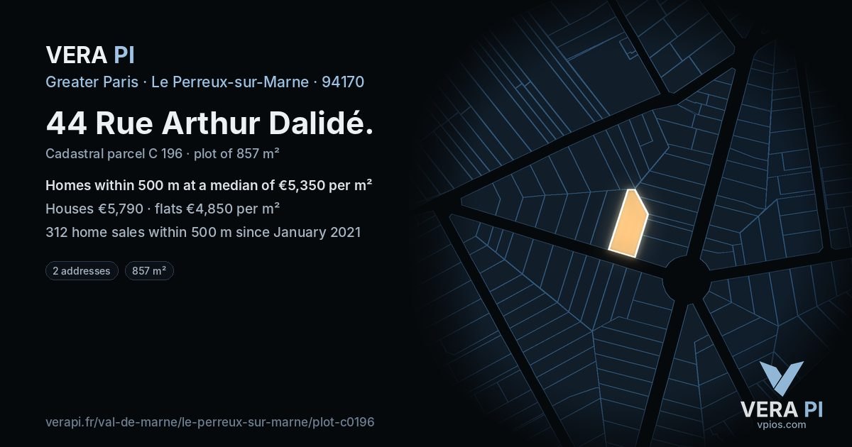 44 Rue Arthur Dalidé, Le Perreux-sur-Marne at night – the plot lit, the parcels around coloured by the prices near them