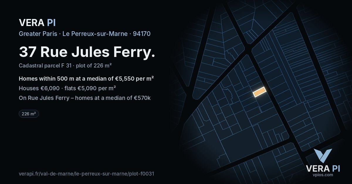 37 Rue Jules Ferry, Le Perreux-sur-Marne at night – the plot lit, the parcels around coloured by the prices near them