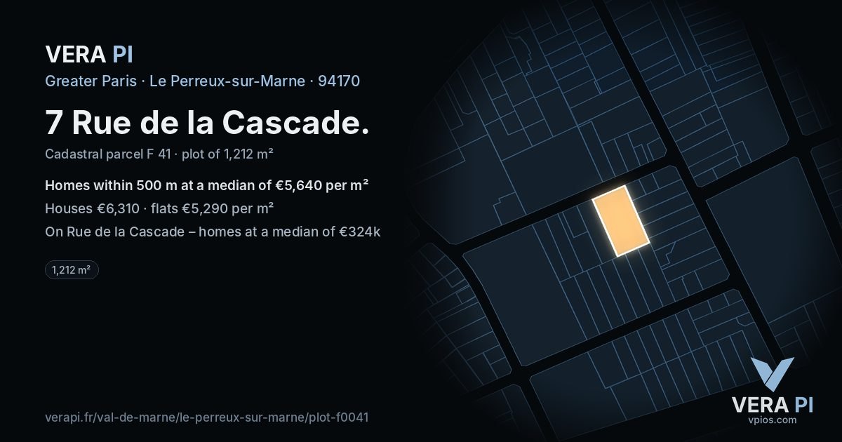 7 Rue de la Cascade, Le Perreux-sur-Marne at night – the plot lit, the parcels around coloured by the prices near them